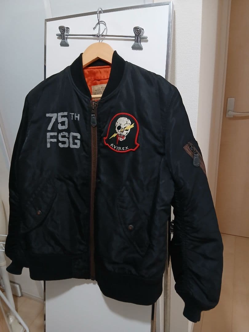 ふ*ん様 AVIREX MA-1 フライトジャケット ブラック　アメカジ　サイズ