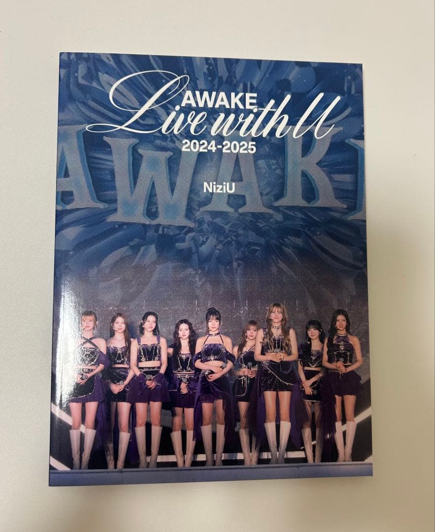 NiziU/NiziU Live with U 2024-2025\"\"AWAK…