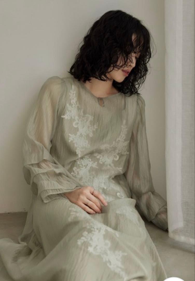 【新品未使用】niana Aラインシアードレス