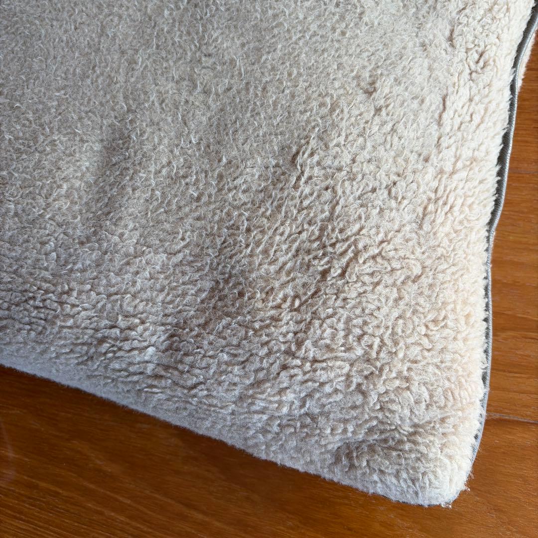 【タグあり】ブルネロクチネリ　クッション