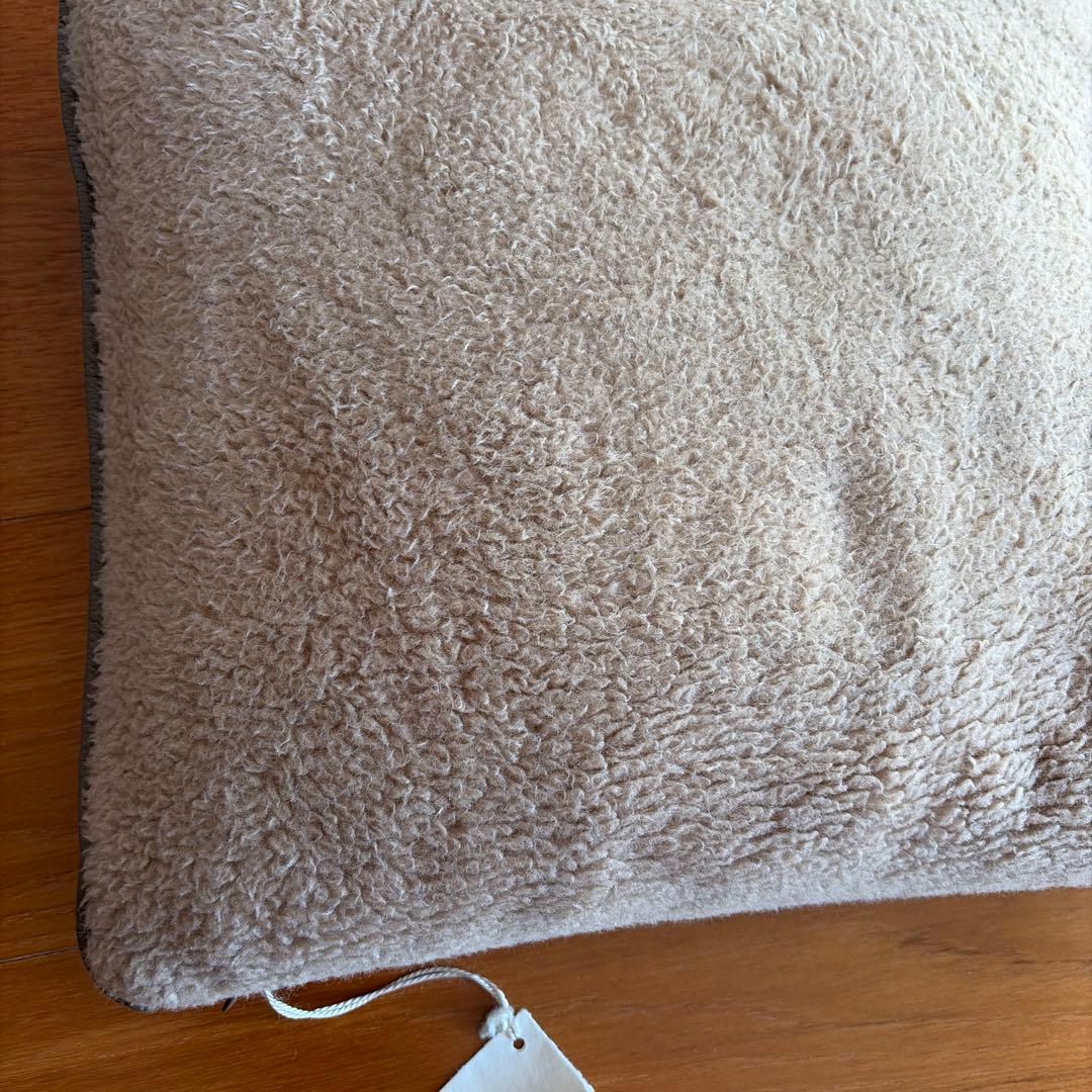 【タグあり】ブルネロクチネリ　クッション