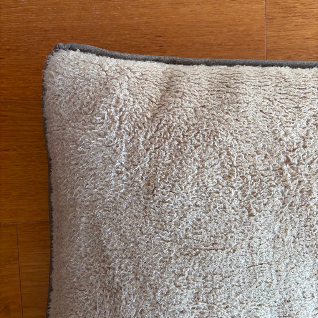 【タグあり】ブルネロクチネリ　クッション