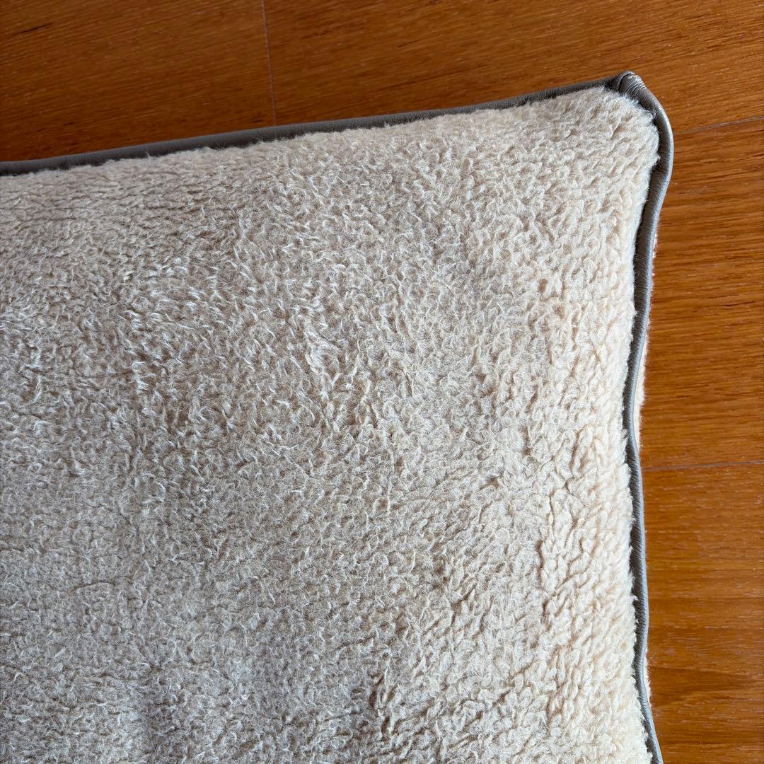 【タグあり】ブルネロクチネリ　クッション