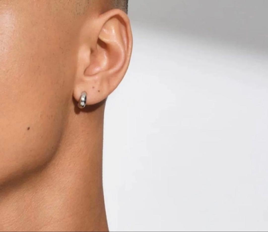 TOM WOOD Ice Huggies ミニ フープピアス シルバー