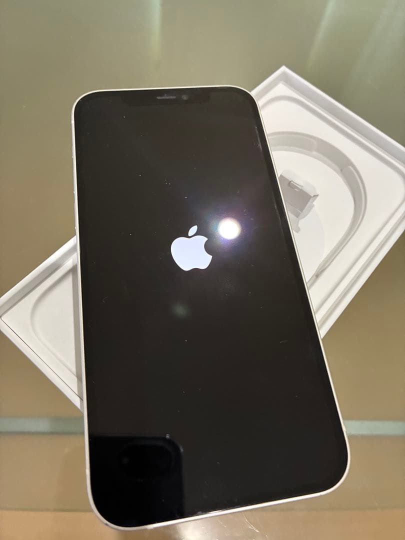 iPhone12 本体　64GB White