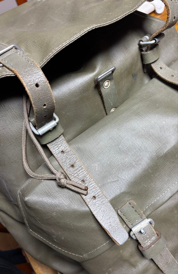 80s スイス軍 ビンテージ PVC ミリタリー リュック マウンテンバッグ