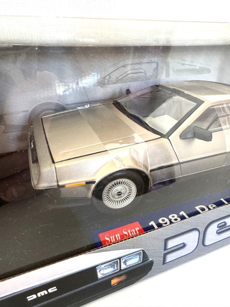 デロリアン サン スター　DeLorean 1/18