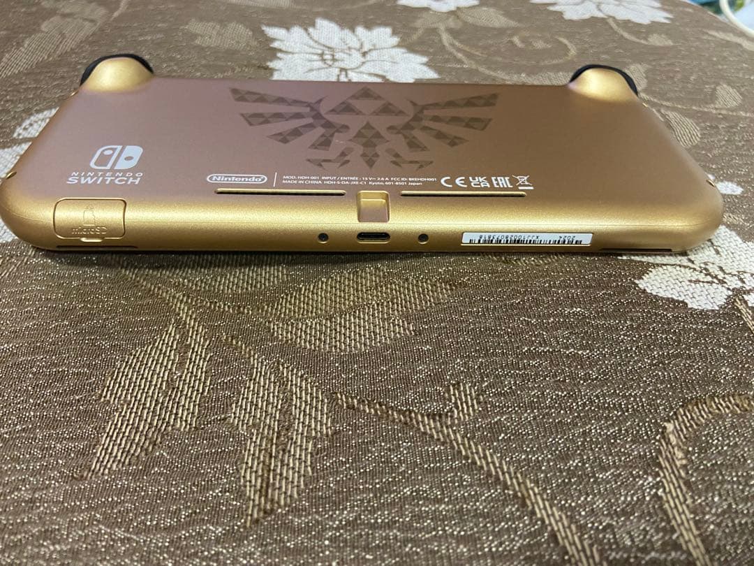 極美品　NintendoSwitch Lite ハイラルエディション 限定　完品