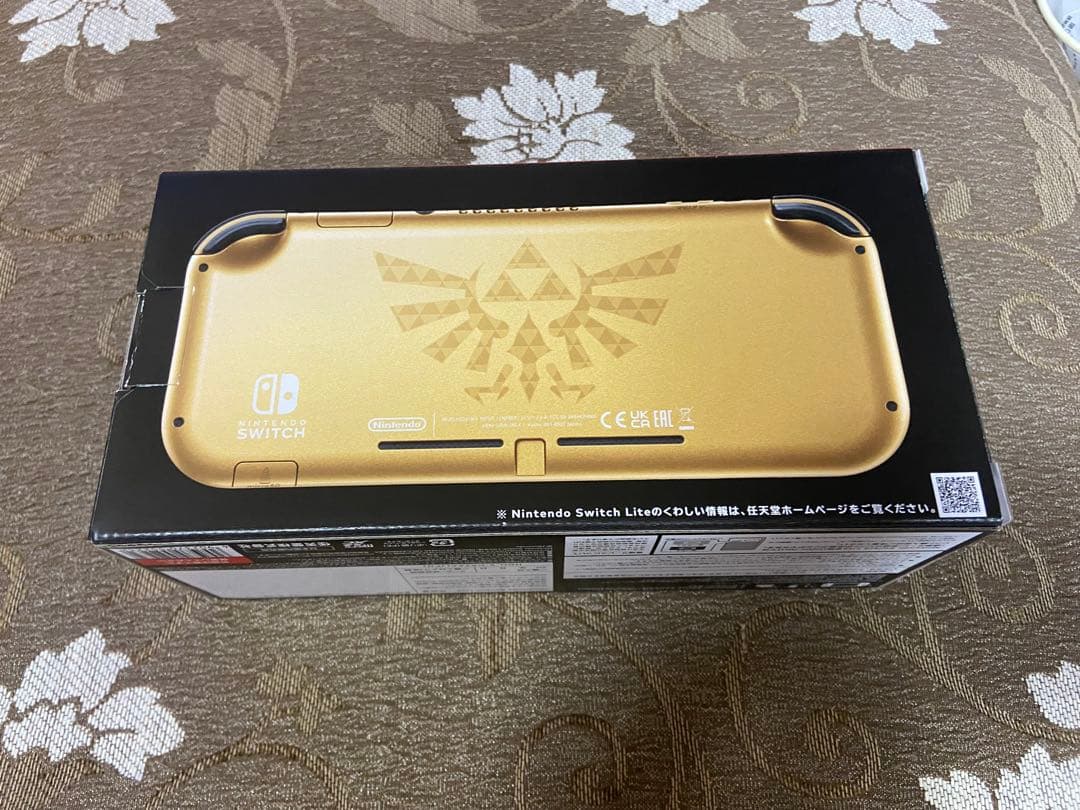 極美品　NintendoSwitch Lite ハイラルエディション 限定　完品