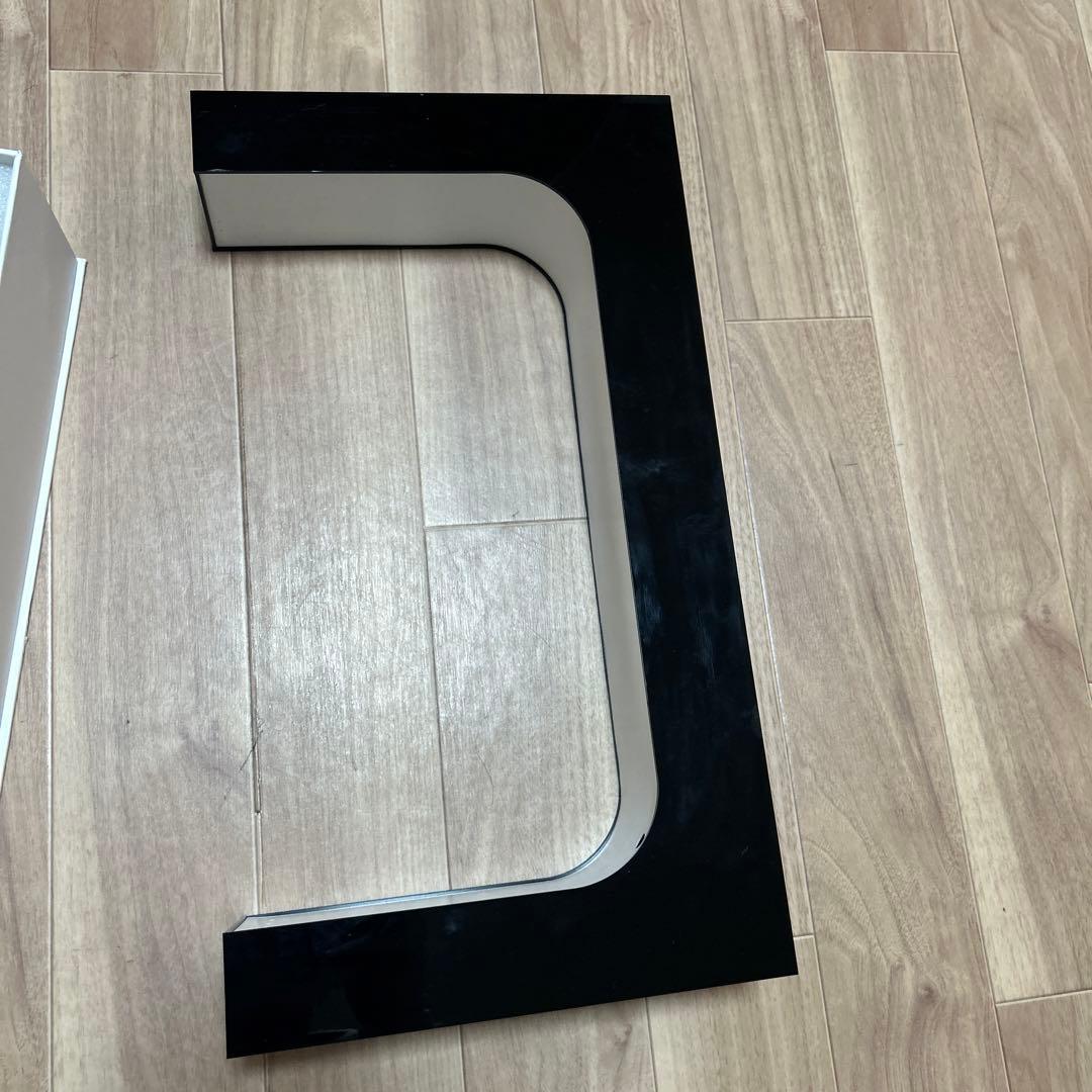 HYPELEV スニーカー展示　ディスプレイ　浮遊