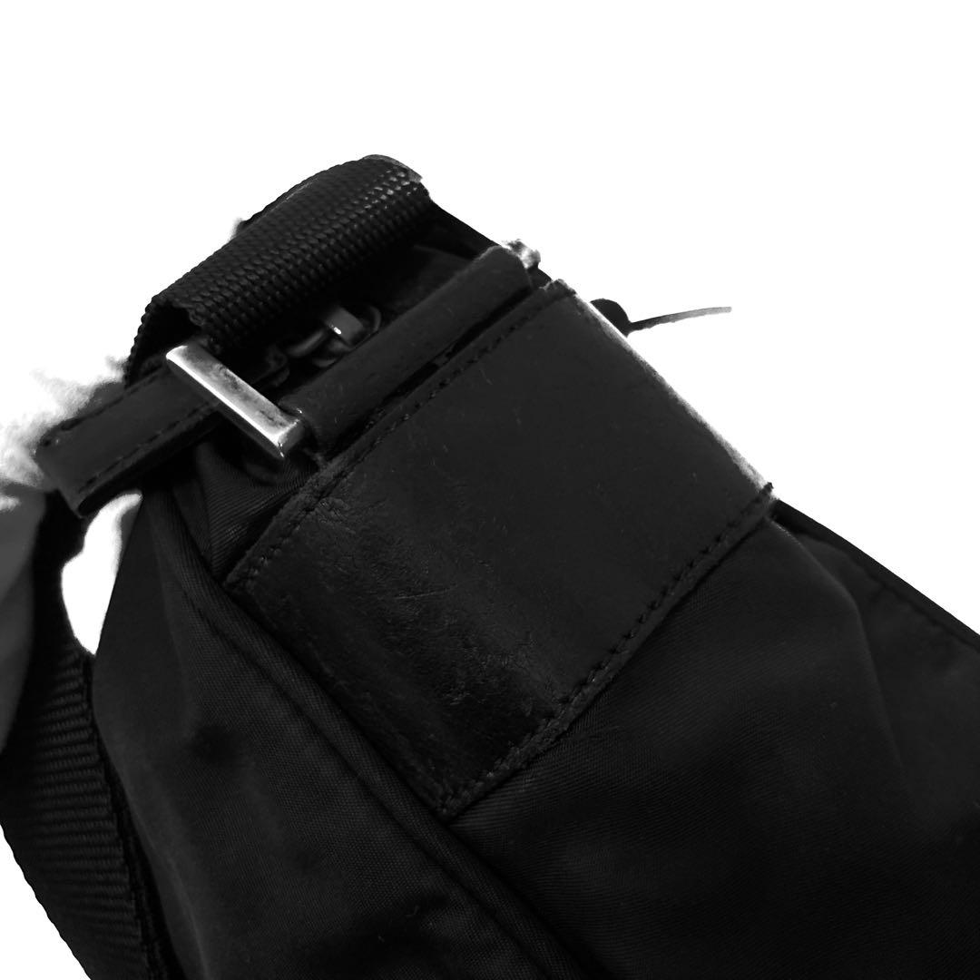良品　プラダ　PRADA ショルダーバッグ　ナイロン　黒　ブラック　トートバッグ