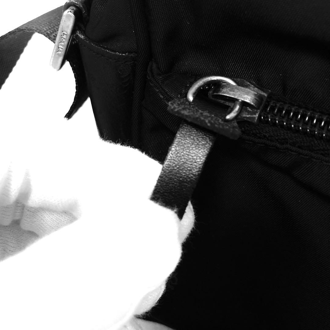 良品　プラダ　PRADA ショルダーバッグ　ナイロン　黒　ブラック　トートバッグ