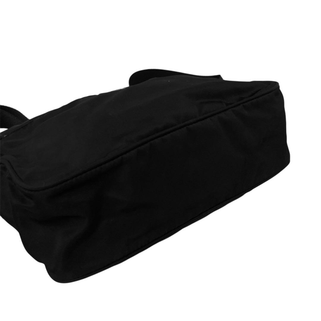 良品　プラダ　PRADA ショルダーバッグ　ナイロン　黒　ブラック　トートバッグ