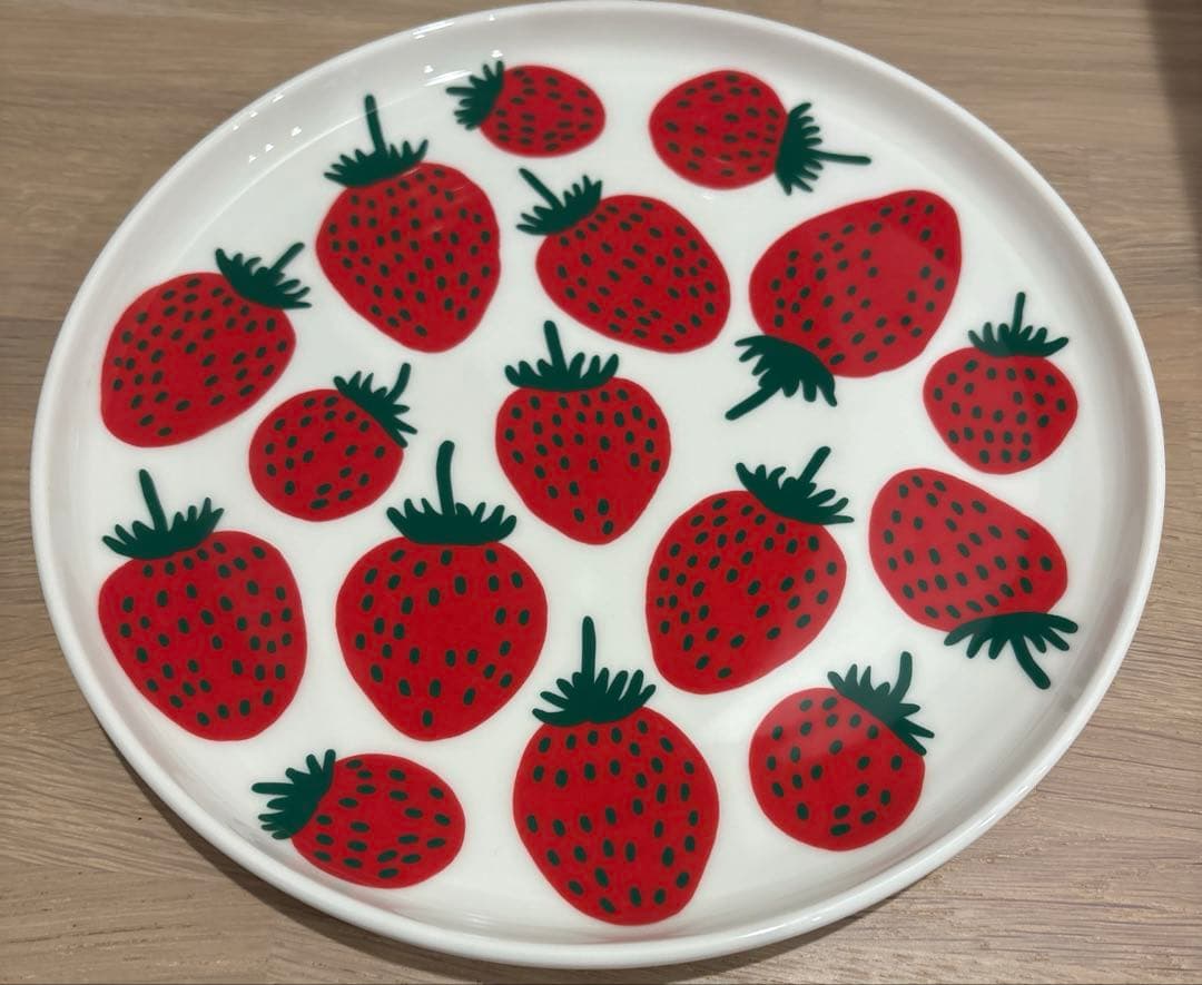 廃盤•marimekko マンシッカ　いちご　プレート