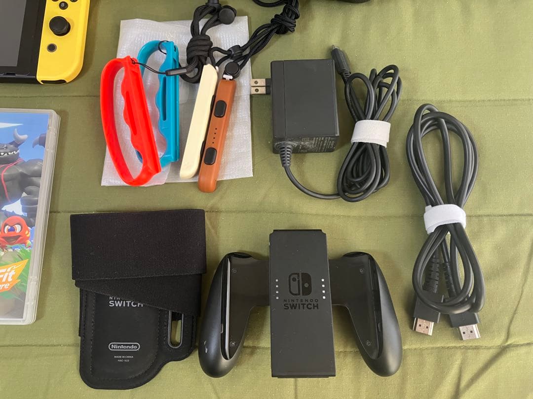 【64GB microSD付】Nintendo Switch ピカブイデザイン