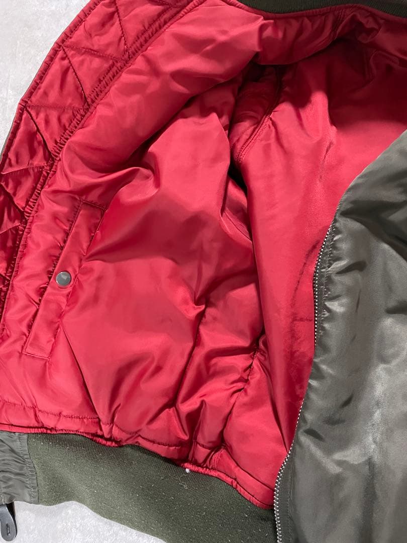 ALPHA INDUSTRIES MA-1ジャケット オリーブ