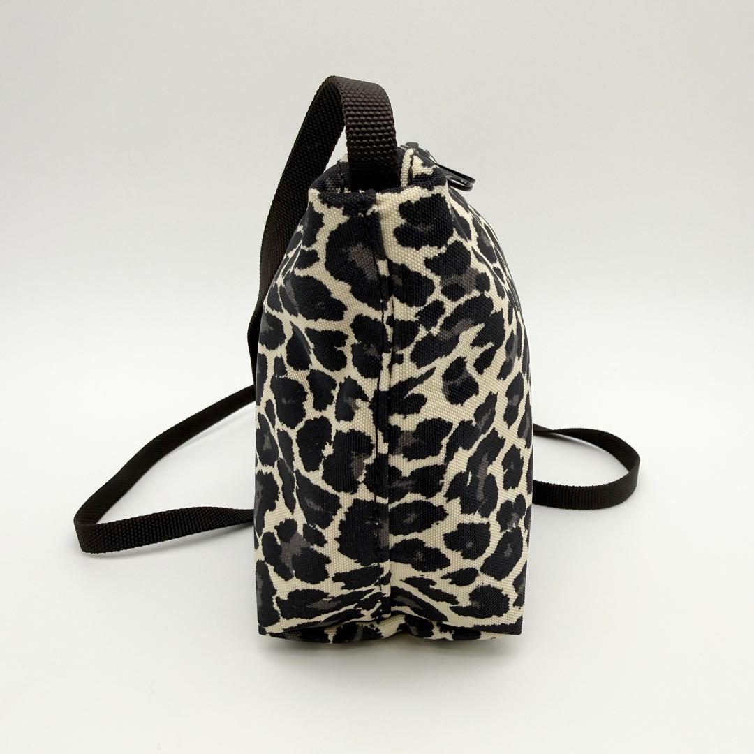 エルベシャプリエ 2884F ナイロンスクエアショルダーバッグ パンサーブラン