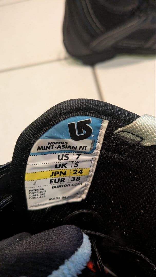 【Burton Mint 女性用スノーボードブーツ 24cm 】ブラック/ミント