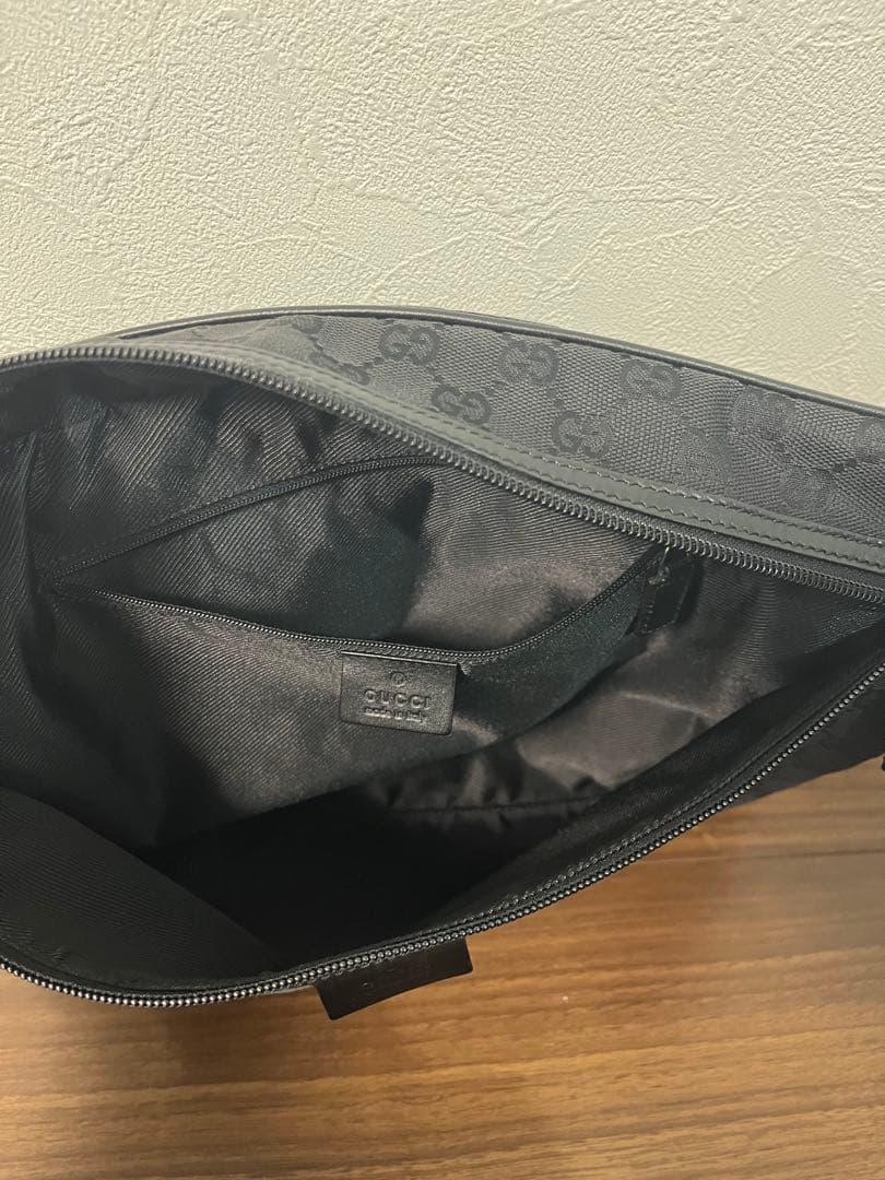 GUCCI ショルダーバッグ GG キャンバス ブラック サコッシュ
