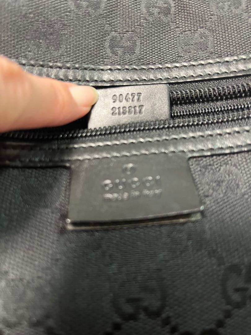 GUCCI ショルダーバッグ GG キャンバス ブラック サコッシュ