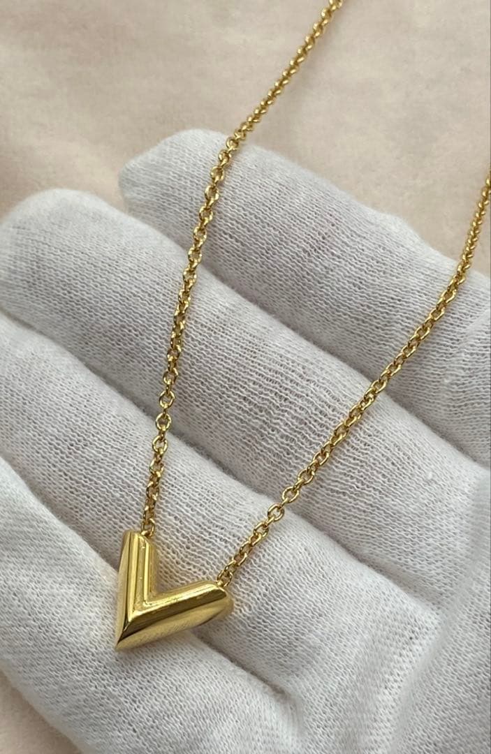 ルイヴィトン ネックレス エセンシャルV M61083 ゴールド LV