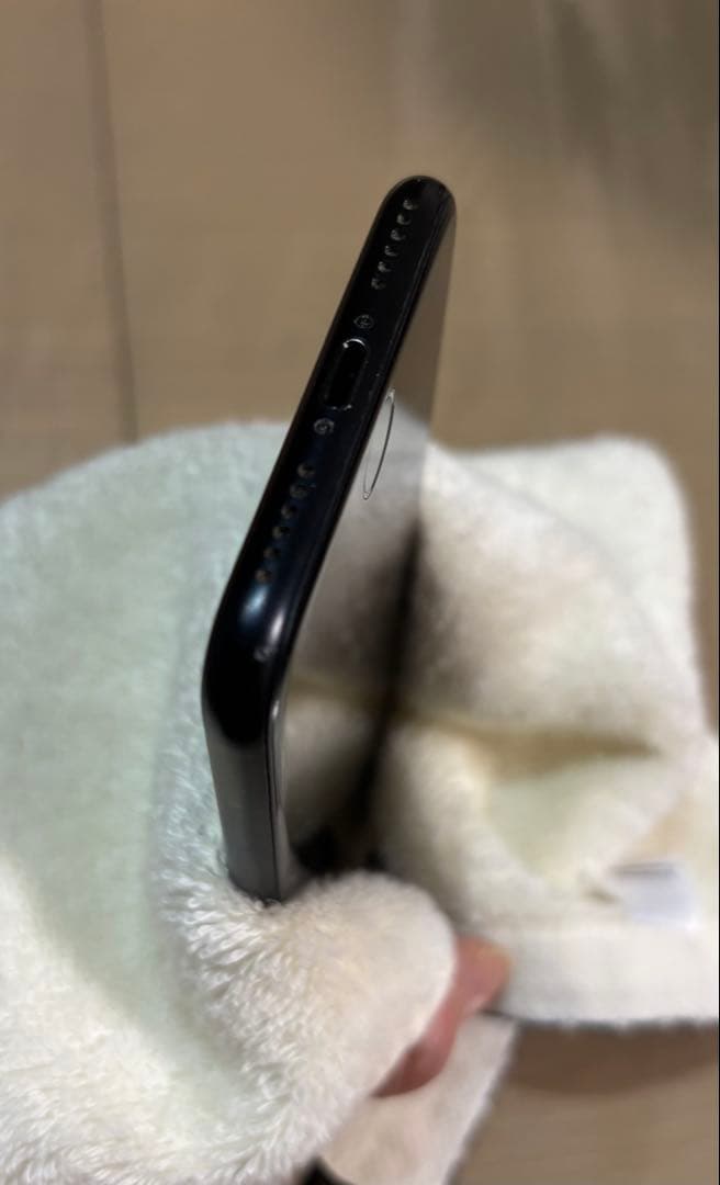 Apple iphone SE 第2世代　本体　simフリー