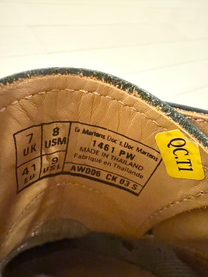 【美品】Dr. Martens 3ホールUK7 26cm ノーステッチ ブラック