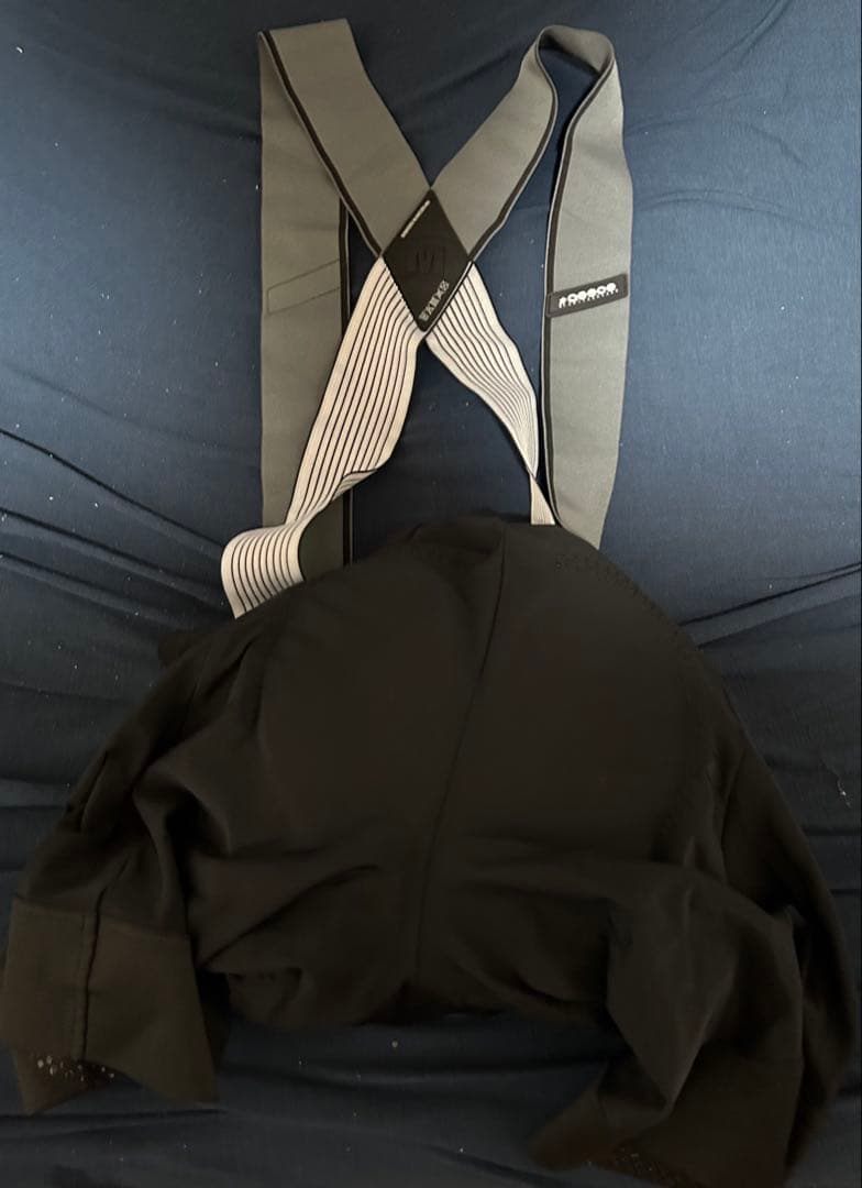 assos Dssidiaビブタイツ ブラック