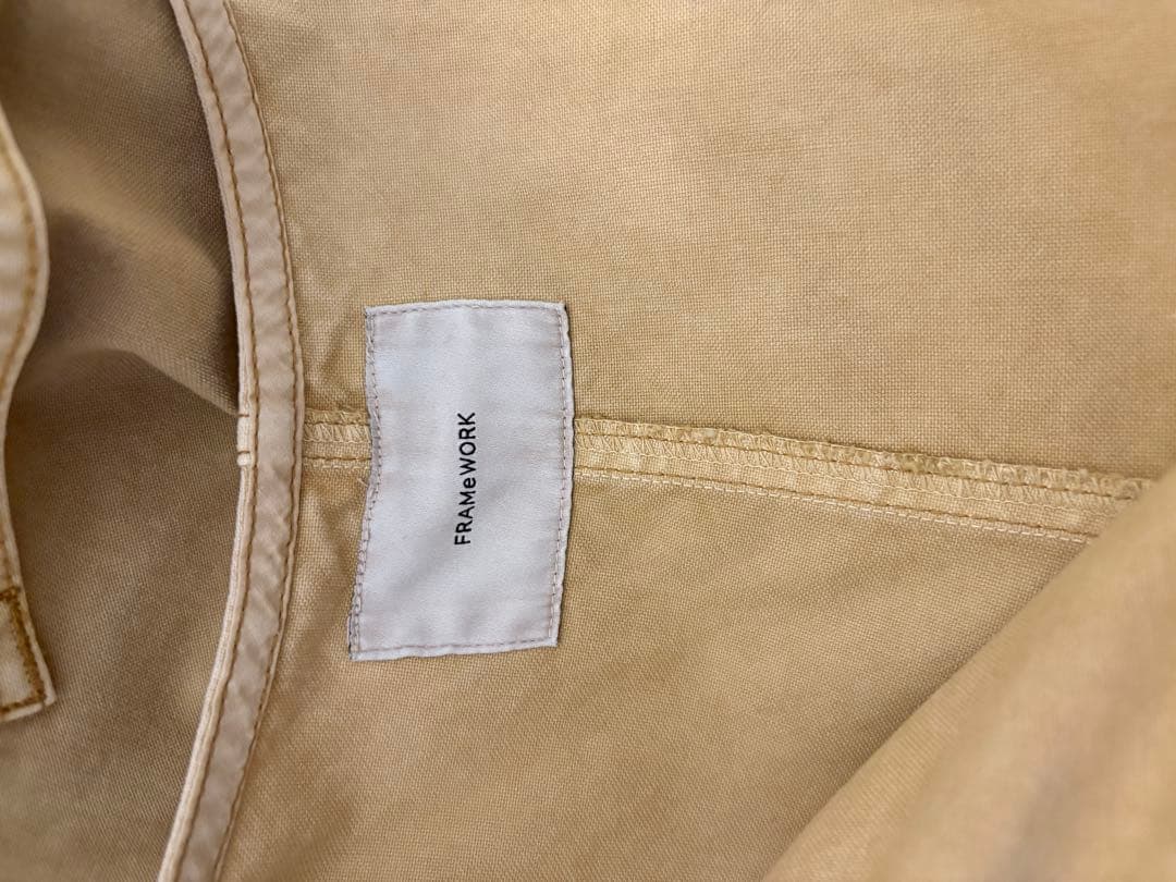 美品FRAMeWORKフレームワークのケミカルウォッシュアメスリサロペット