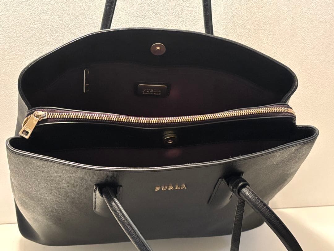 3月期間限定　FURLA トートバッグ 黒 ビジネスバッグ　A4OK 肩掛け可