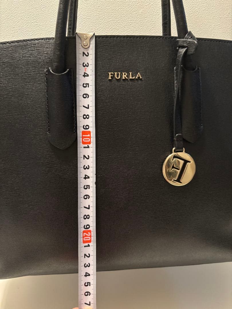 3月期間限定　FURLA トートバッグ 黒 ビジネスバッグ　A4OK 肩掛け可