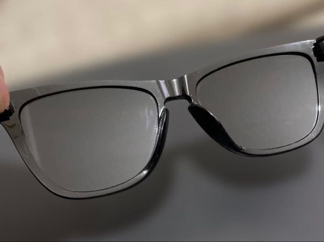 美品❗️Oakleyオークリーサングラス　frogskinsブラック偏光