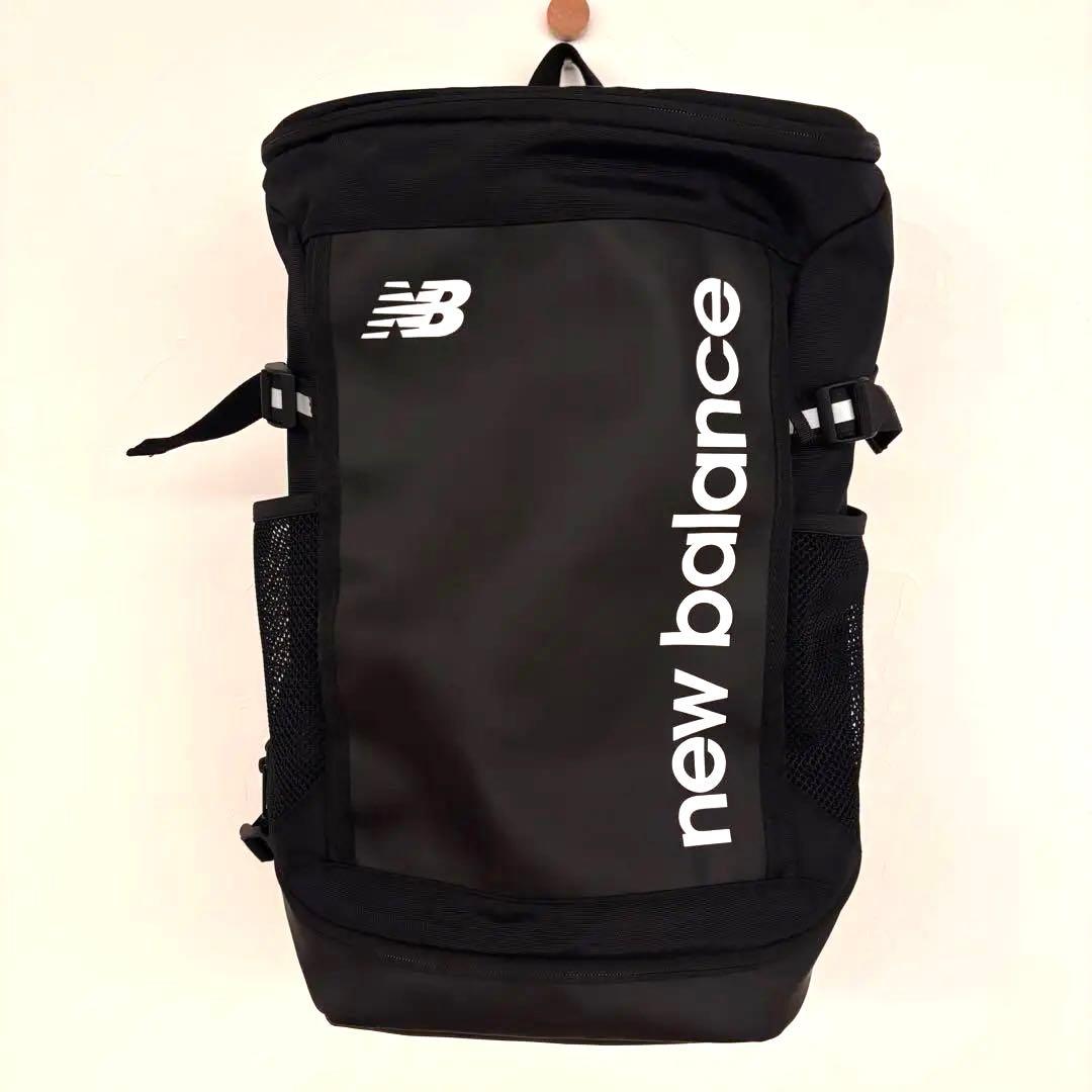 極美品　ニューバランス トップローディングバックパック 35リットル