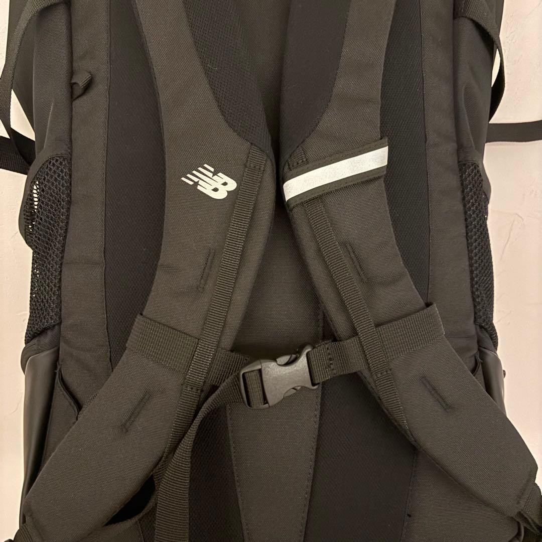 極美品　ニューバランス トップローディングバックパック 35リットル