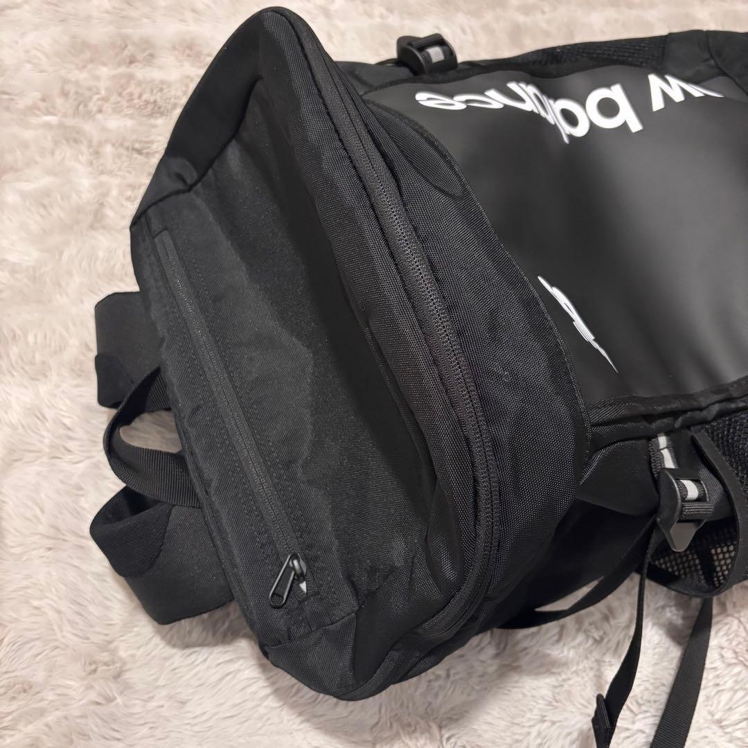 極美品　ニューバランス トップローディングバックパック 35リットル