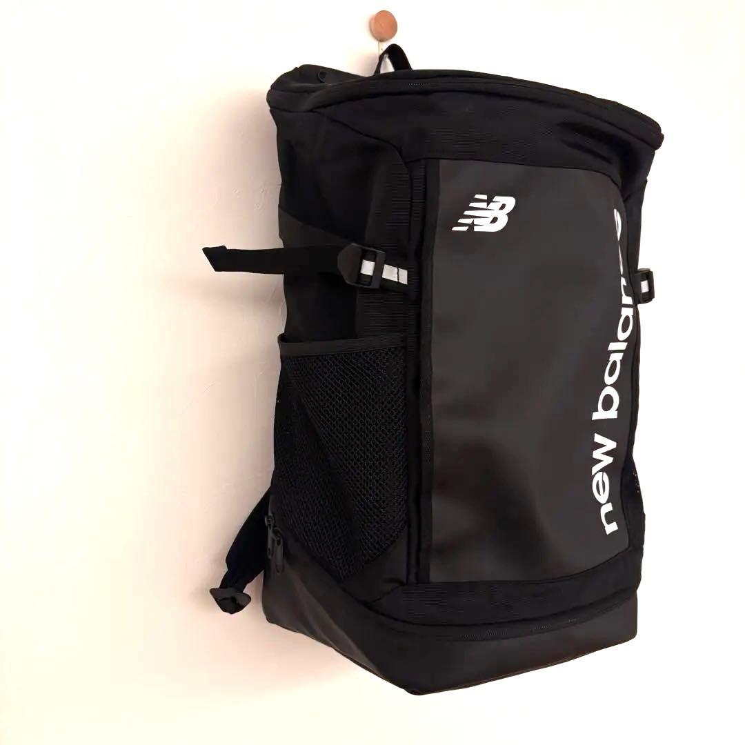極美品　ニューバランス トップローディングバックパック 35リットル