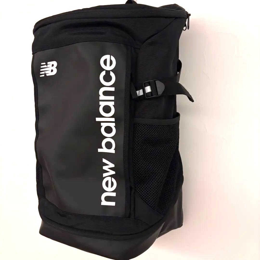 極美品　ニューバランス トップローディングバックパック 35リットル
