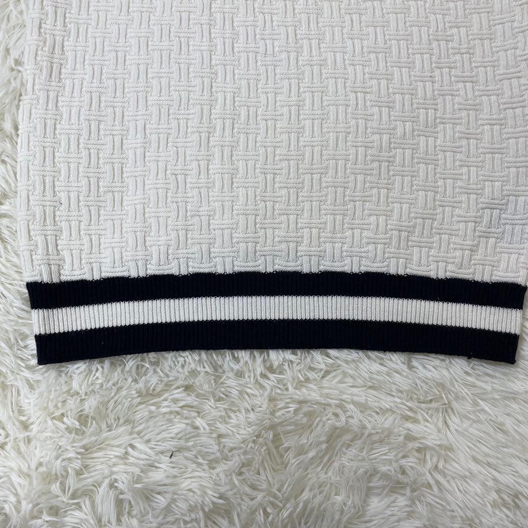 美品✨　muta marine ホワイト　 Vネックベスト 現行品