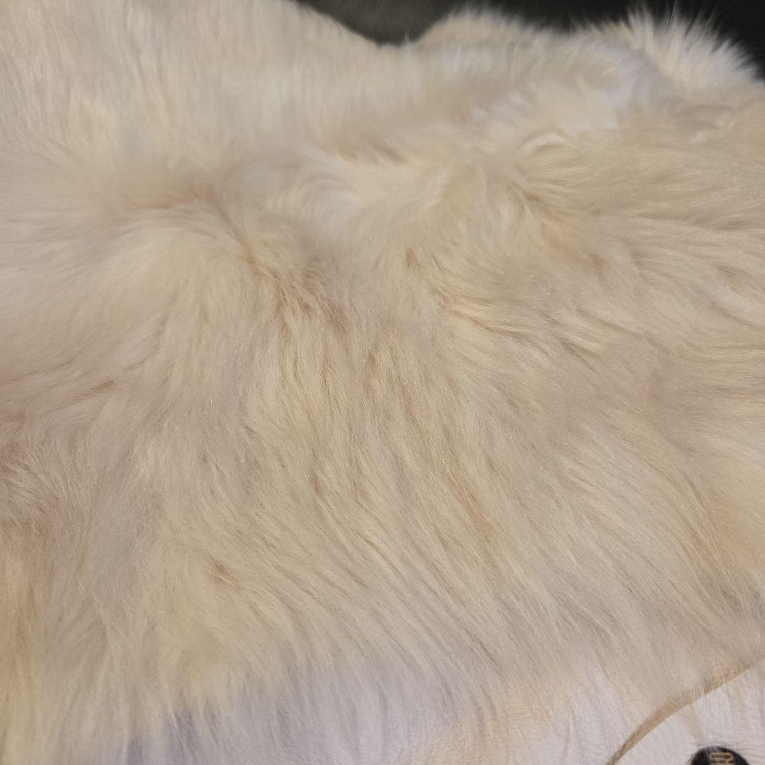 新品　カールドノヒュー　アイボリー ファーストール