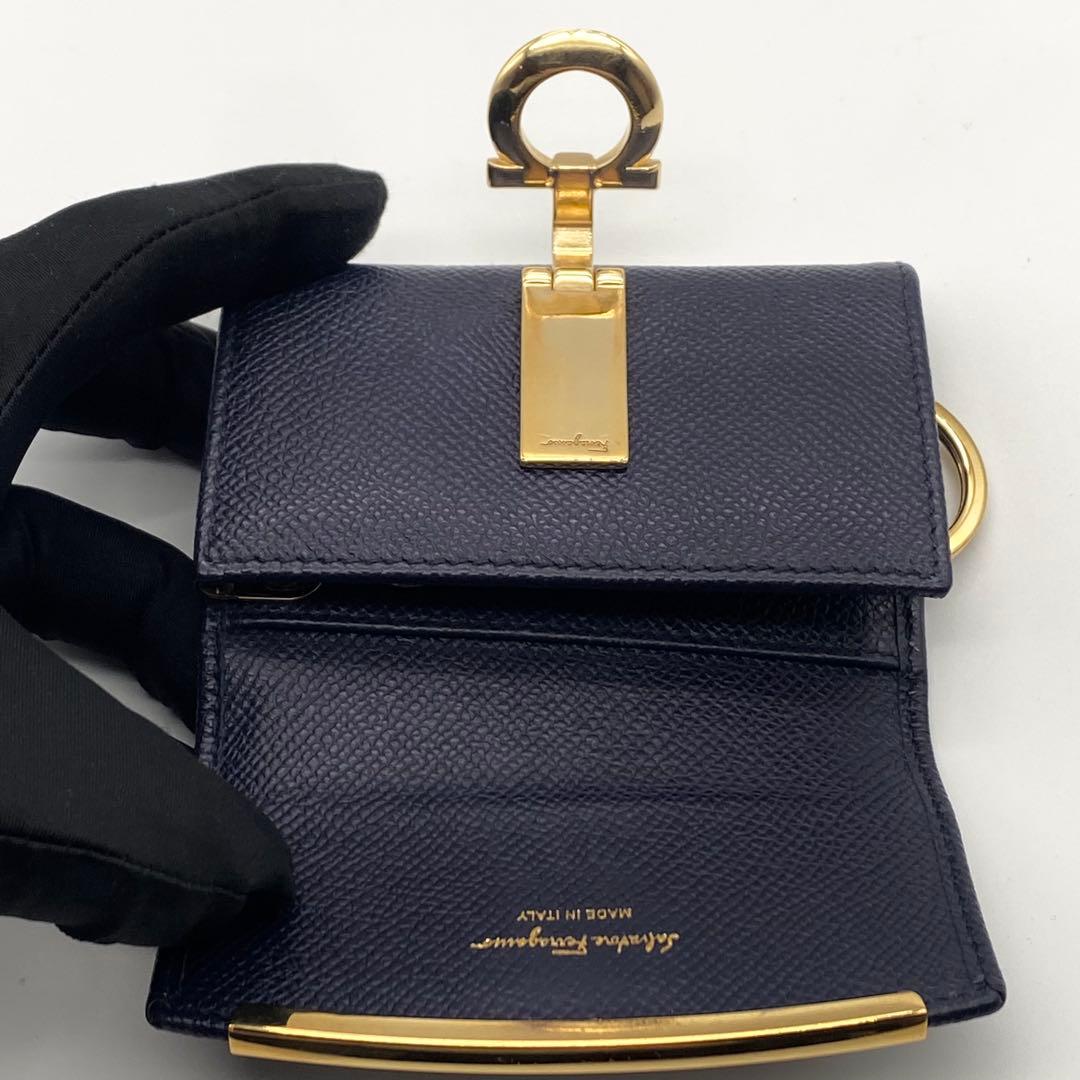 フェラガモ・6連キーケース・ガンチーノクリップ・ダークブルー