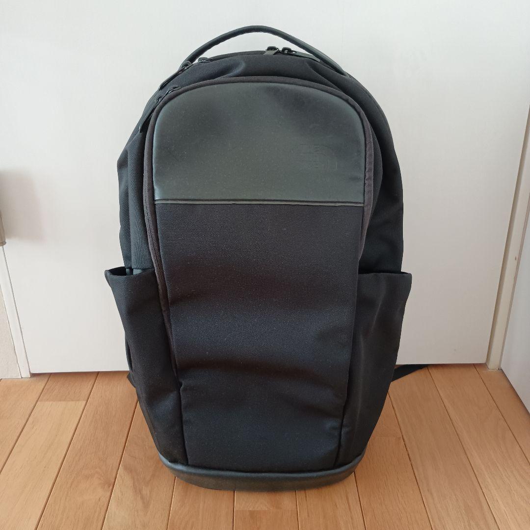 NM82060　ノースフェイス　リュック　ビジネスバッグ　カジュアル　レザー