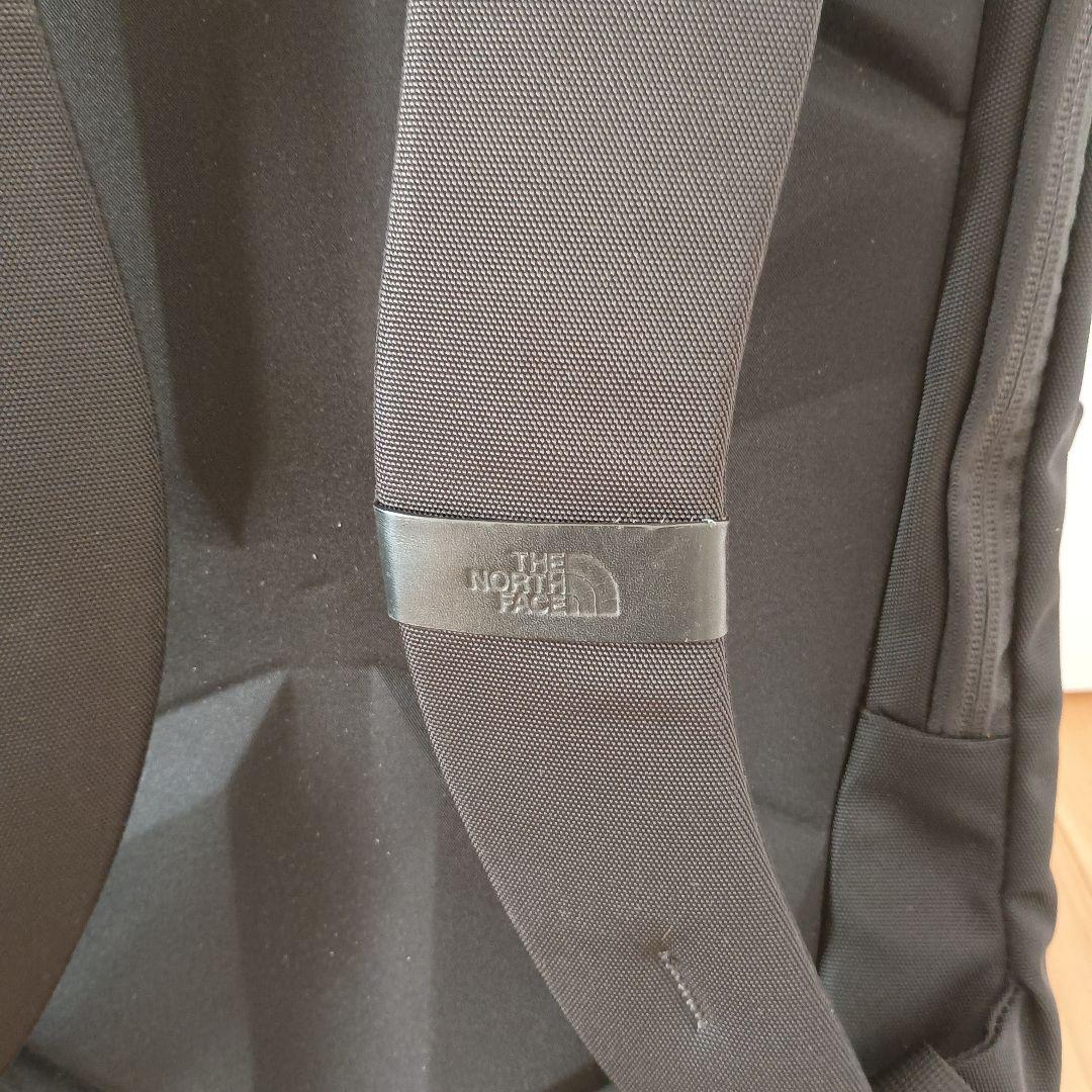 NM82060　ノースフェイス　リュック　ビジネスバッグ　カジュアル　レザー