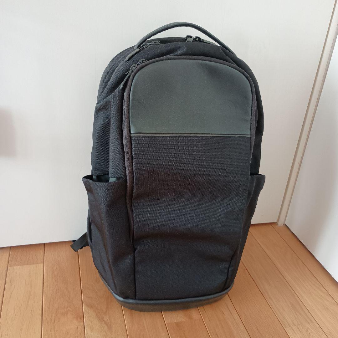 NM82060　ノースフェイス　リュック　ビジネスバッグ　カジュアル　レザー