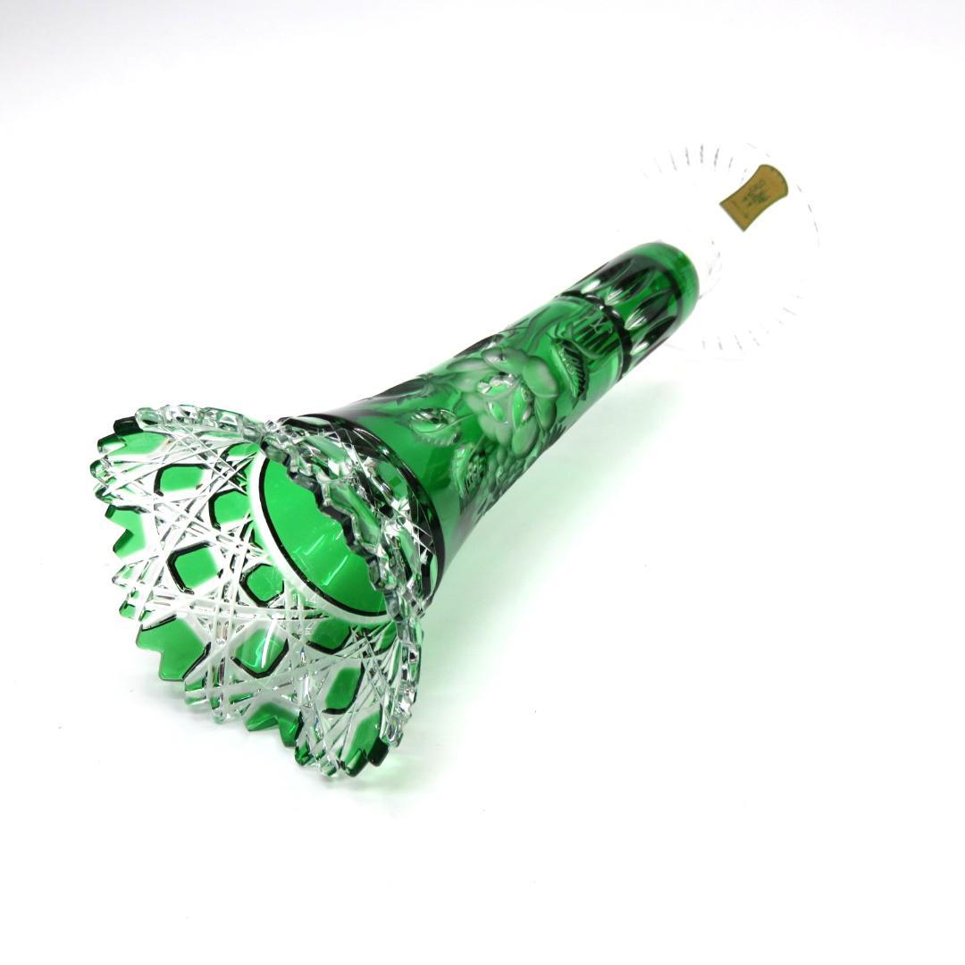 マイセンクリスタル　花瓶　花文彫一輪差し 色被せ　緑　箱付き