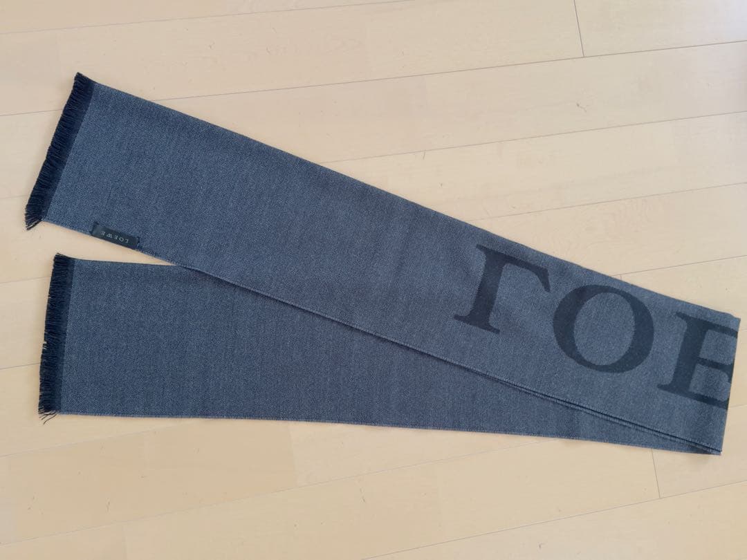 LOEWE ロゴマフラー ダークグレー＆ブラック上質素材プレゼント