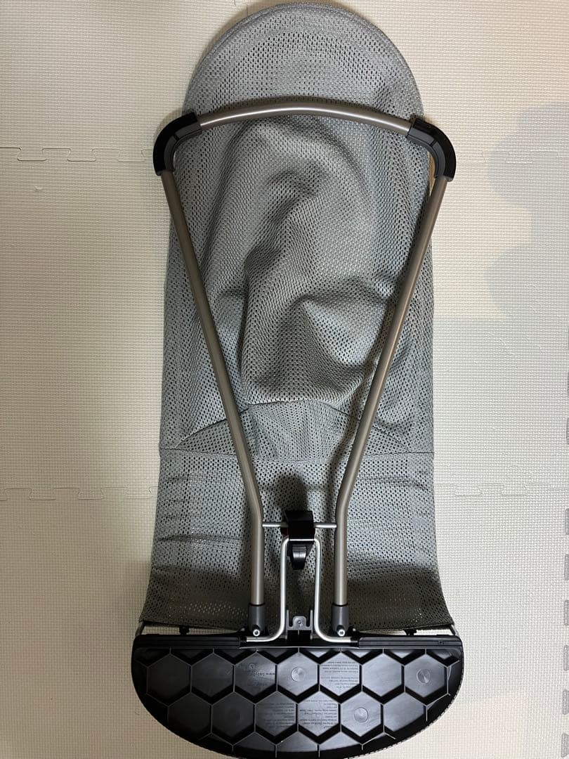 BABYBJÖRN ベビーチェア グレー メッシュ