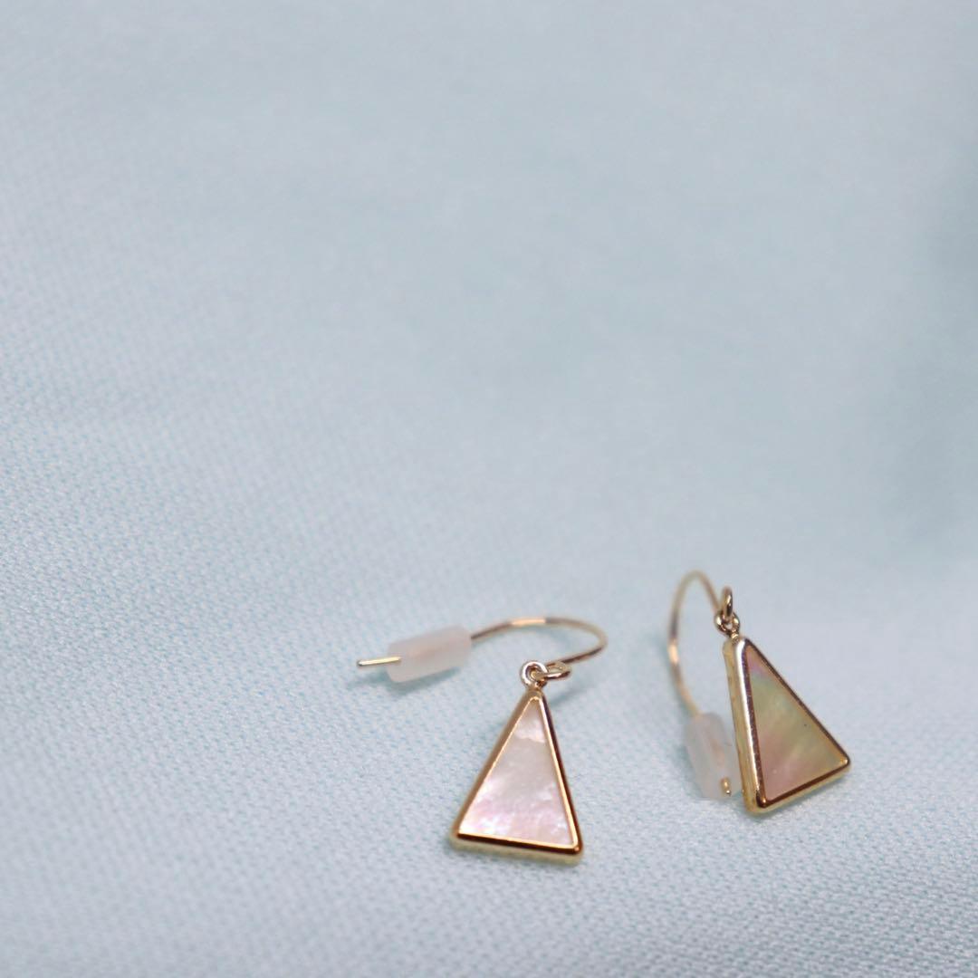 【1/31まで】 k18 白蝶シェルピアス