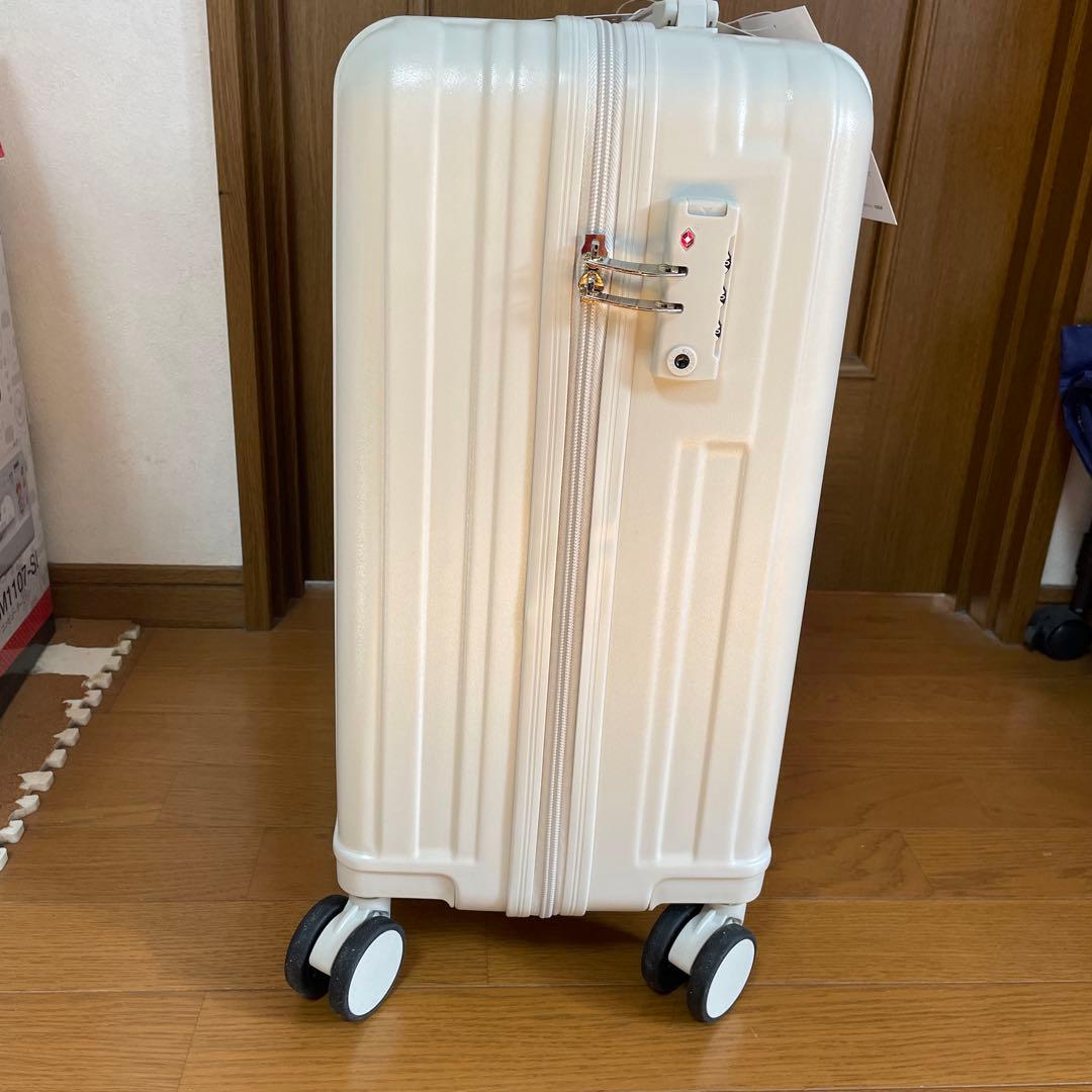 しまむら　ちはるさんコラボ　キャリーケース他5点セット　シンデレラハッピーバッグ