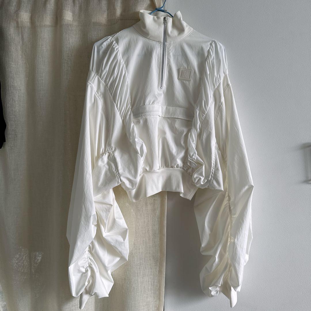 【最終値下げ】Litmus Her Praha ハーフジップトップス