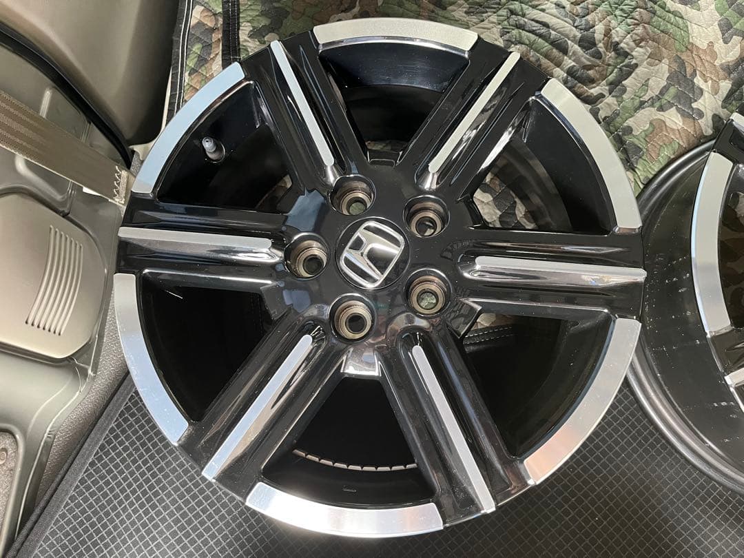 ヴェゼル 純正ホイール 16インチ 7j +50 PCD114.3 黒　4本